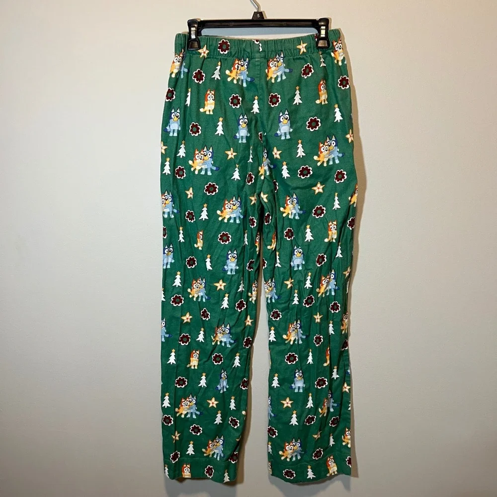 Hanna Andersson Bluey Christmas Flannel Pajama Set Green Women's Small 2 Piece